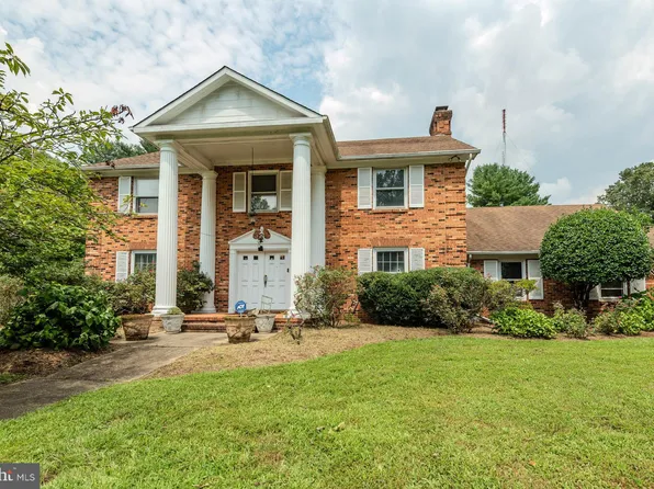 2048 Hermitage Hills Dr, Gambrills, MD 21054