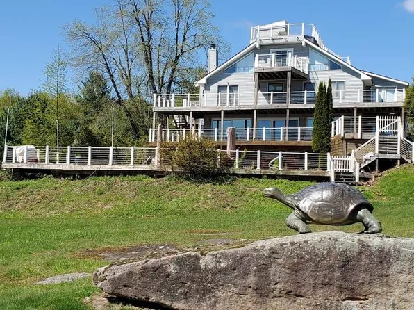 63 Grey Road, Fallsburg, NY 12779