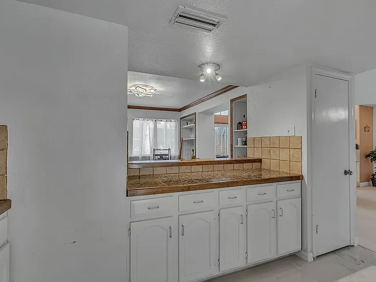 6433 Southpoint Dr — Photo 14