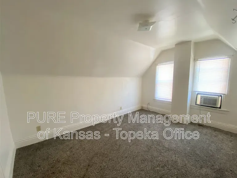 416 SW Clay St — Photo 9