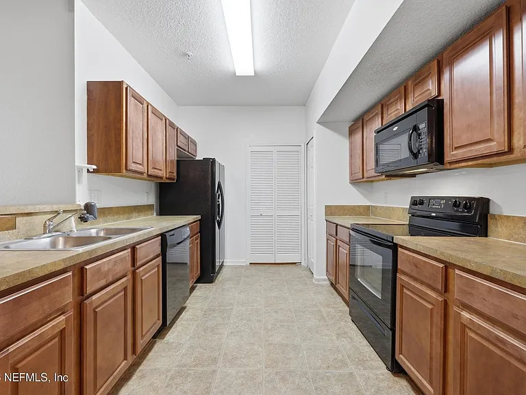 3680 Kirkpatrick Cir #4 — Photo 11