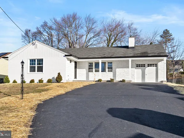 20 Roxboro Rd, Lawrence Township, NJ 08648