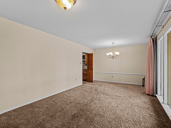 3rd image of 1413 Osage Dr