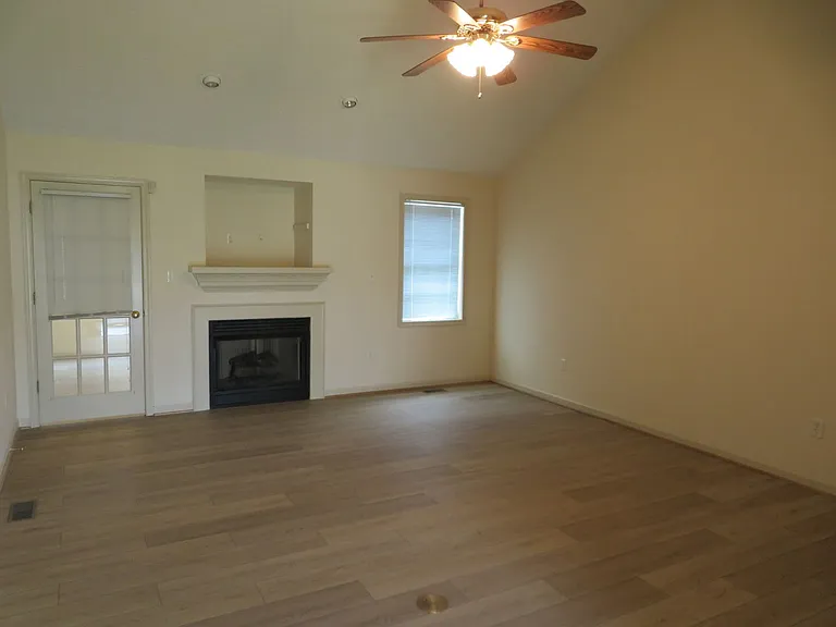 112 Shade Tree Ct — Photo 10