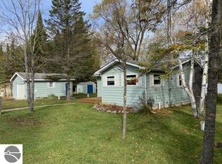 7822 Green St, Bellaire, MI 49615