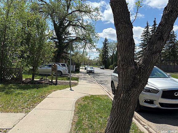 3rd image of 2315 McIntyre St #302