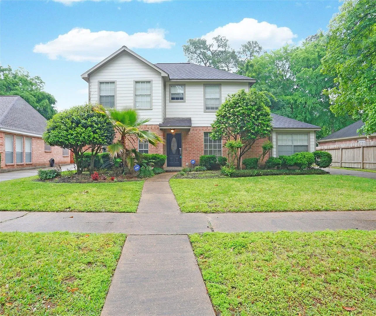 4 bed, 2.0 bath, 2146 sqft, $1,900 — Photo 1