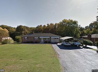 203 Kenneth Dr, Boiling Springs, SC 29316