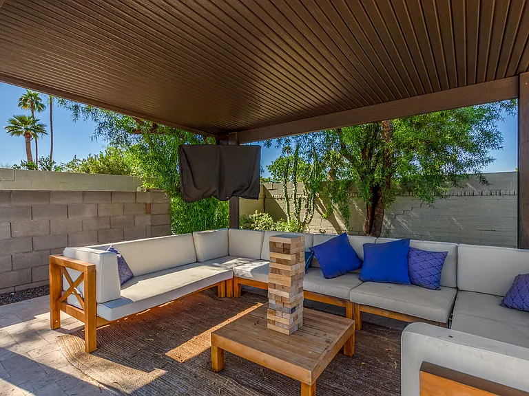 8731 E Minnezona Ave — Photo 3