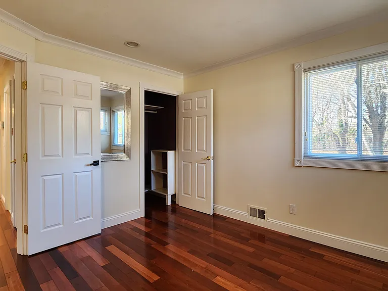 1029 Merriam Rd — Photo 15