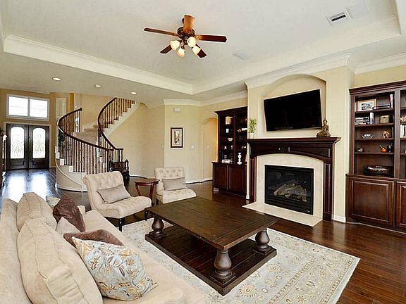 5th image of 718 Moss Hammock Way