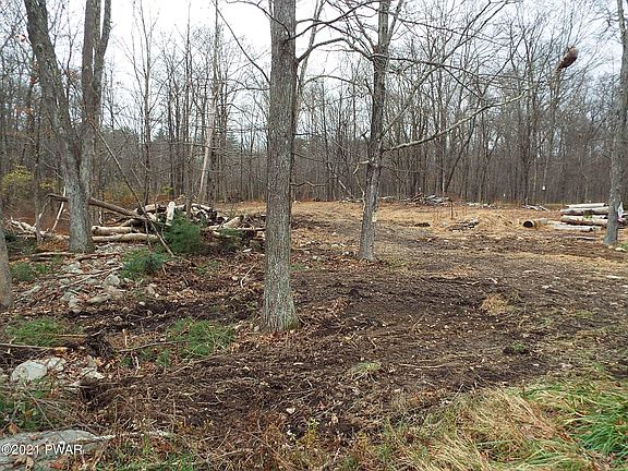 3rd image of 130 Fisher Ln