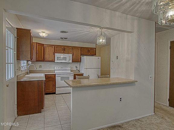 3rd image of 159 Hudson Parkway #A