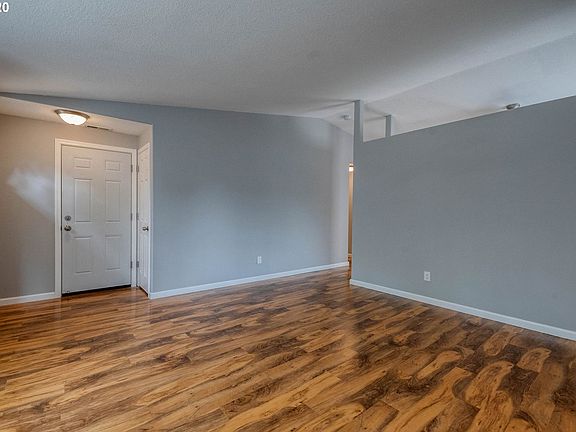 3rd image of 17804 SE 24th St