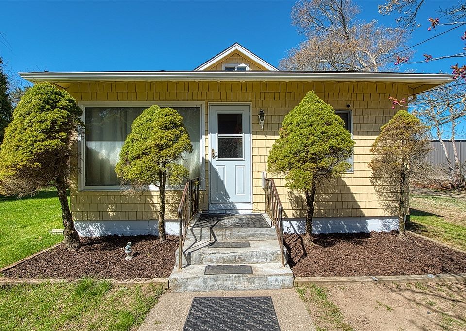 1st image of 82 Braley Rd