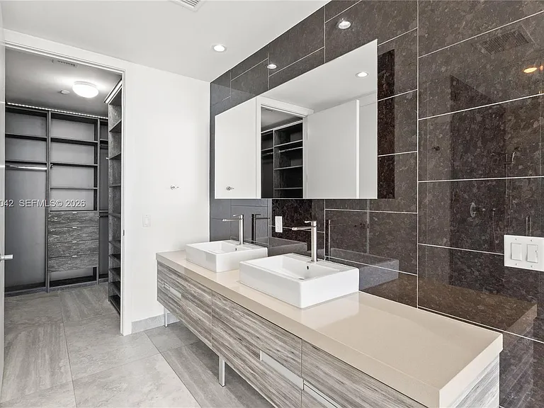 1100 Biscayne Blvd #3404 — Photo 21