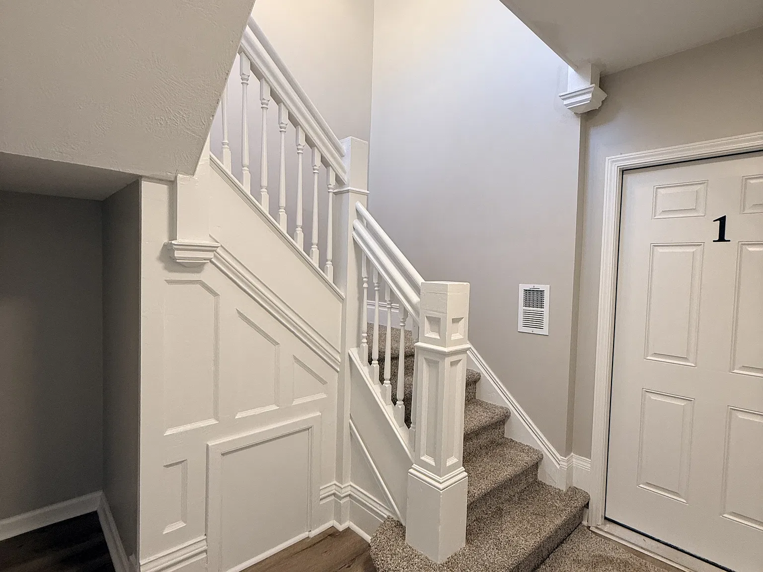 207 West Vine Street - 1 — Photo 2