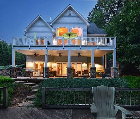 1st image of 978 Island Creek Dr