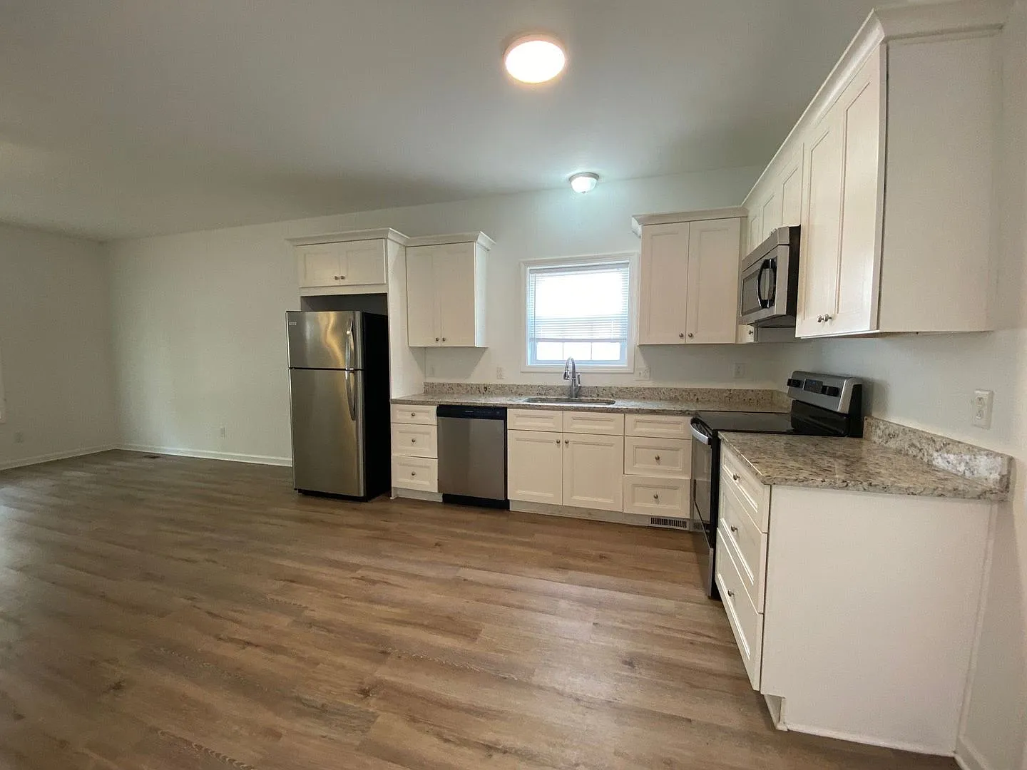 Pre-Leasing For August 9th 2027! — Photo 3