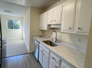 800 Elm St #304, San Carlos, CA 94070