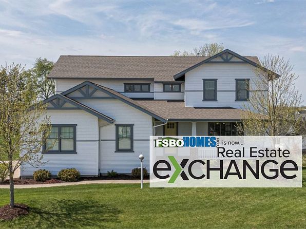 4691 Hidden Lake Ct, Bettendorf, IA 52722