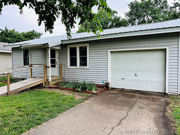 2nd image of 206 S Ora St