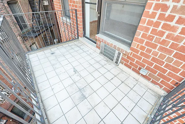 Rented by Genik Group Corp | media 14