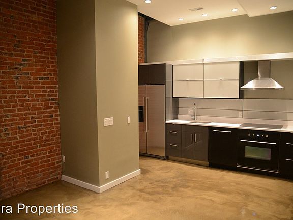 2nd image of 1533 Chestnut St #3197565