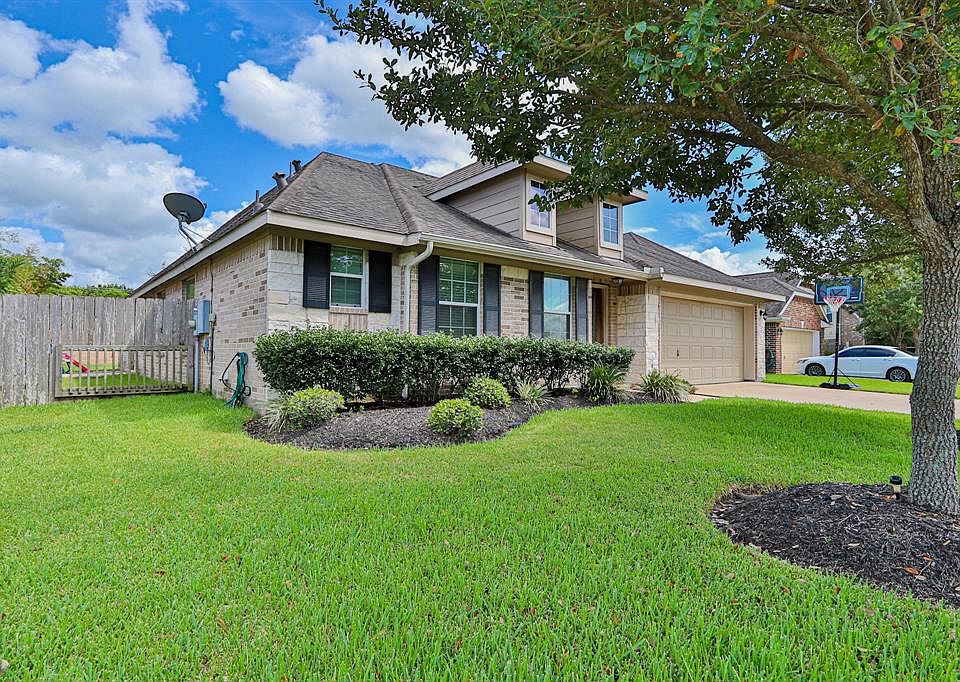 1st image of 3905 Winding Forest Dr