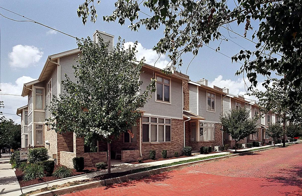 3 bed, $3,500 — Photo 1