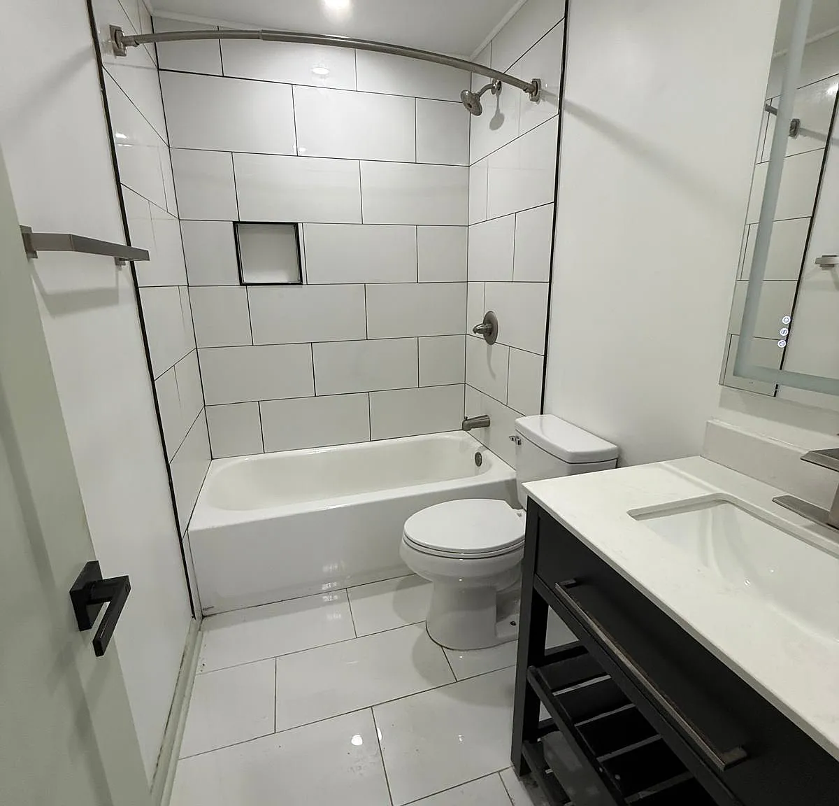 2 bed, 900 sqft, $1,100 — Photo 2