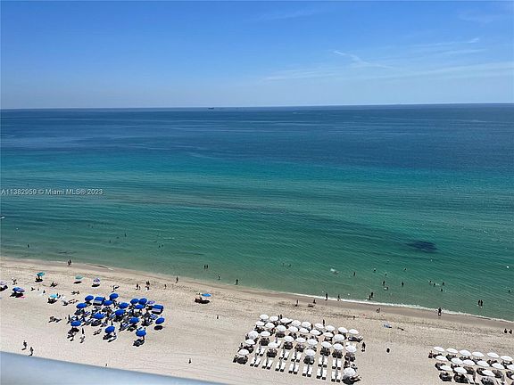 4th image of 17315 Collins Ave #1701