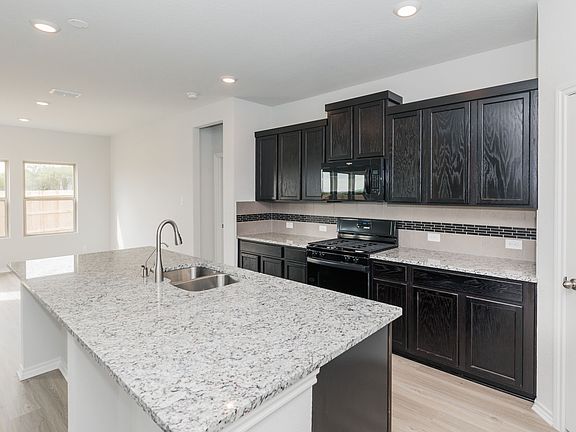 Vista Ridge - Sabrina Interior Image 4