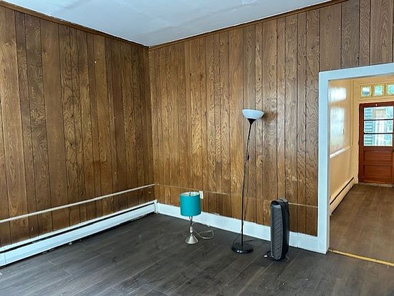3rd image of 617 Lehman St