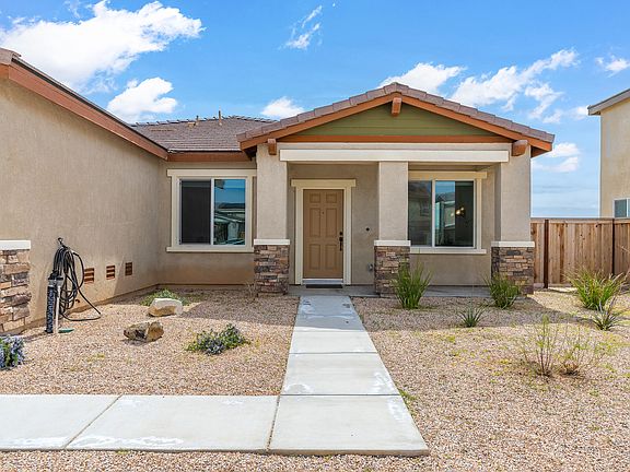 3rd image of 2827 La Calle Audaz Ave