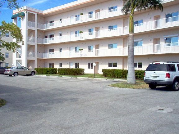 2nd image of 14931 Park Lake Dr APT 101