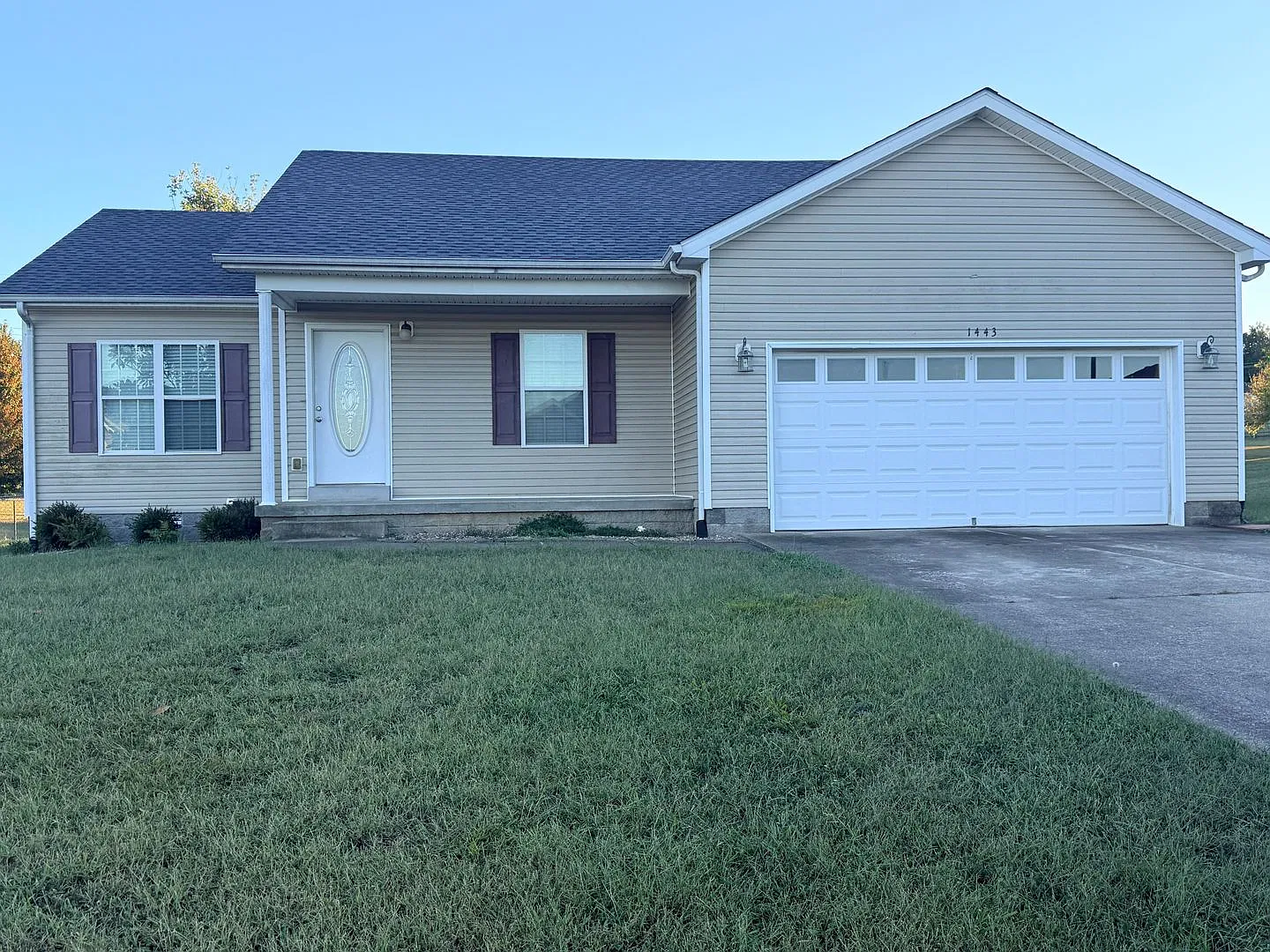 Great home in a well established neighborhood. — Photo 1