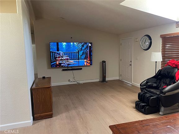4th image of 901 S 6th Ave Space 236