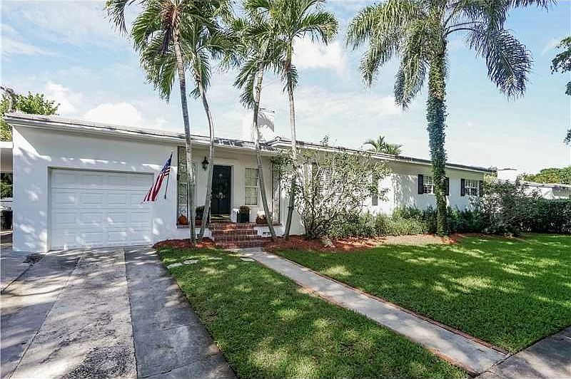 1st image of 1525 Delgado Ave
