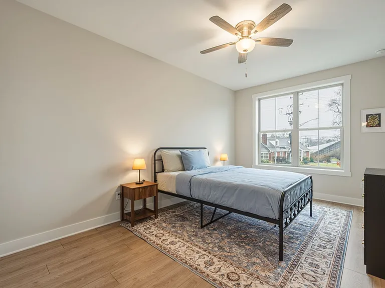 2552 Talbott Ave — Photo 15