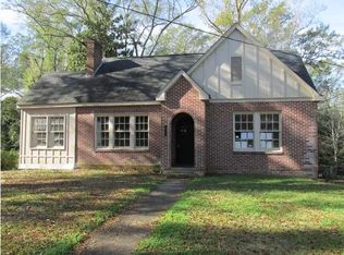 371 Circle Dr, Alexander City, AL 35010