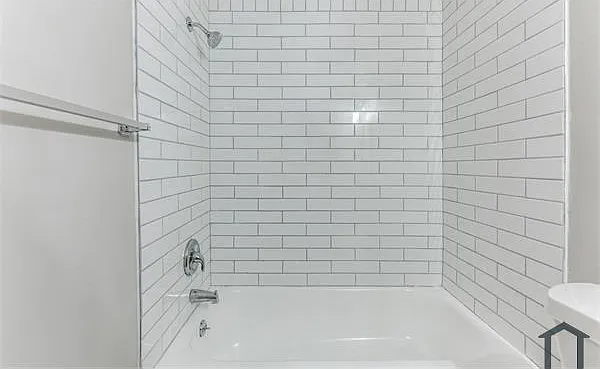 1456 W 107th St #7 — Photo 9