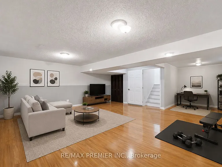 21 Avon Cres #GROUND LOWER — Photo 22