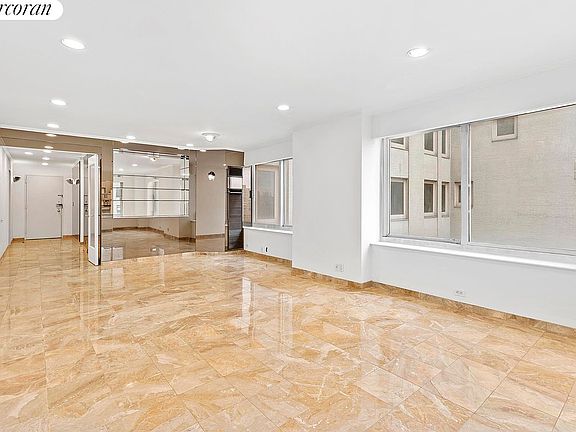 4th image of 106 Central Park S APT 23C