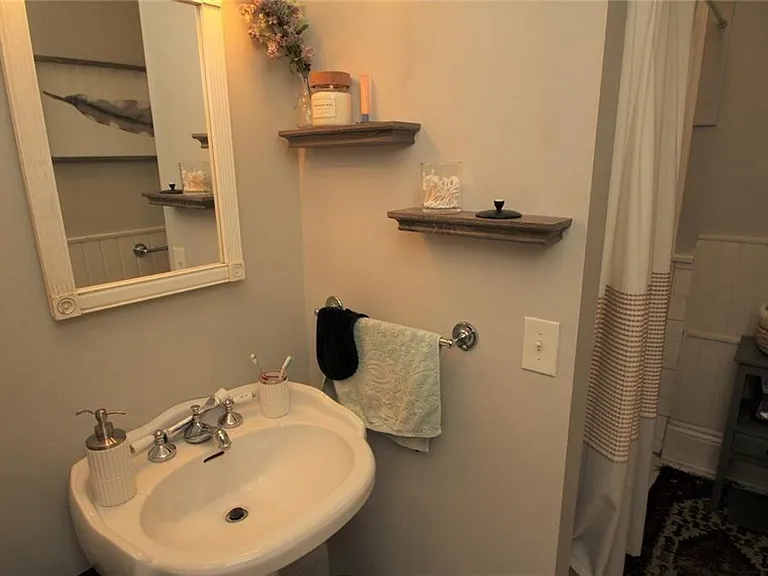 24 Portsmouth Ter #1 — Photo 11
