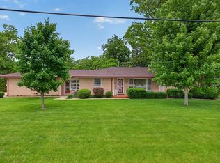 112 S Shores Dr, Decatur, IL 62521