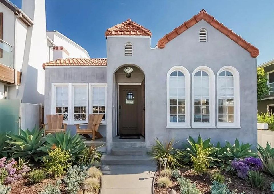 1st image of 1113 W Balboa Blvd