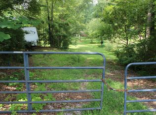 377 Old Leadmine Bend Rd, Sharps Chapel, TN 37866