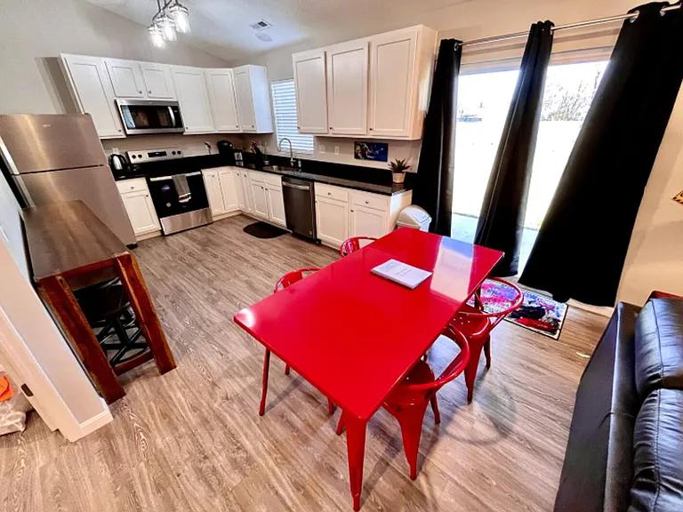 810 Pierson Rd — Photo 6