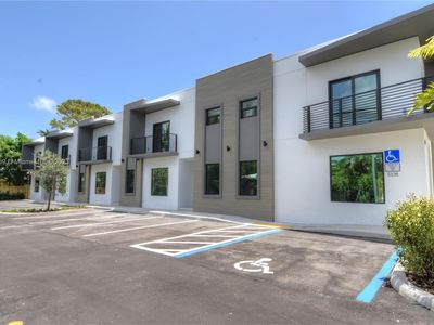 211 SE 4th St #3, Hallandale, FL, 33009